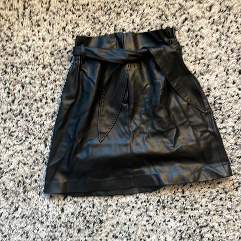 Mango faux short leather skirt size medium